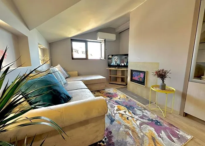 Pirin Sky 公寓 班斯科